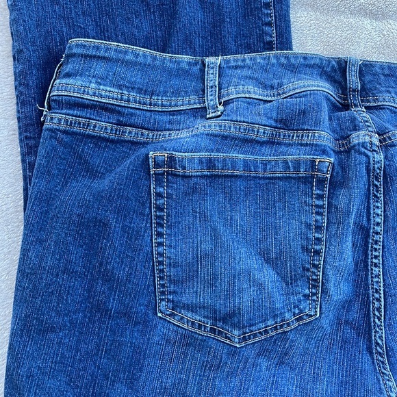 TORRID First At Fit Denim Jeans, Size 26R - Picture 9 of 16